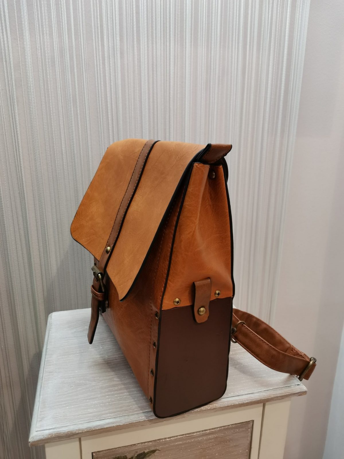 Leatherette Backpack tan