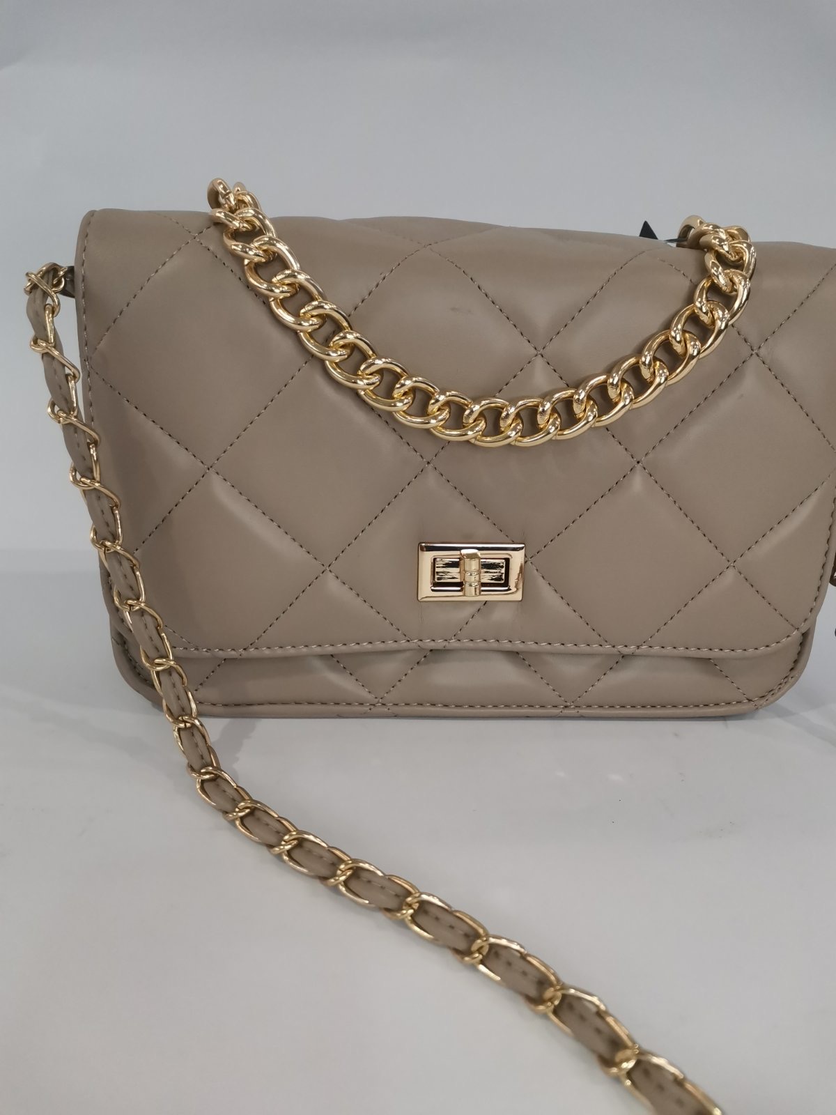 Shoulder bag with Chain in beige