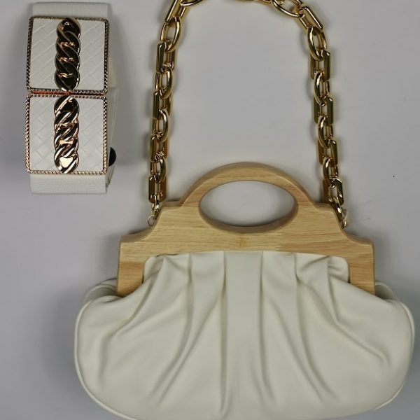 Τσάντα μικρή με λεπτομέρειες απο φυσικό ξύλο σε λευκό χρώμα