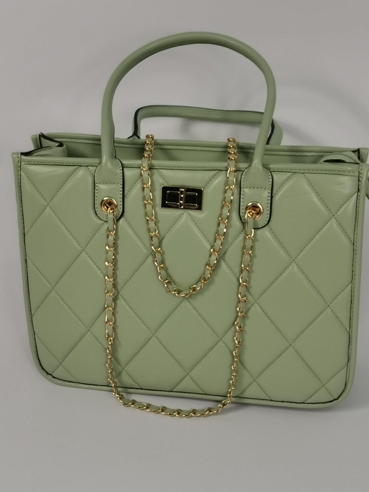Large handbag in light green with gold chain